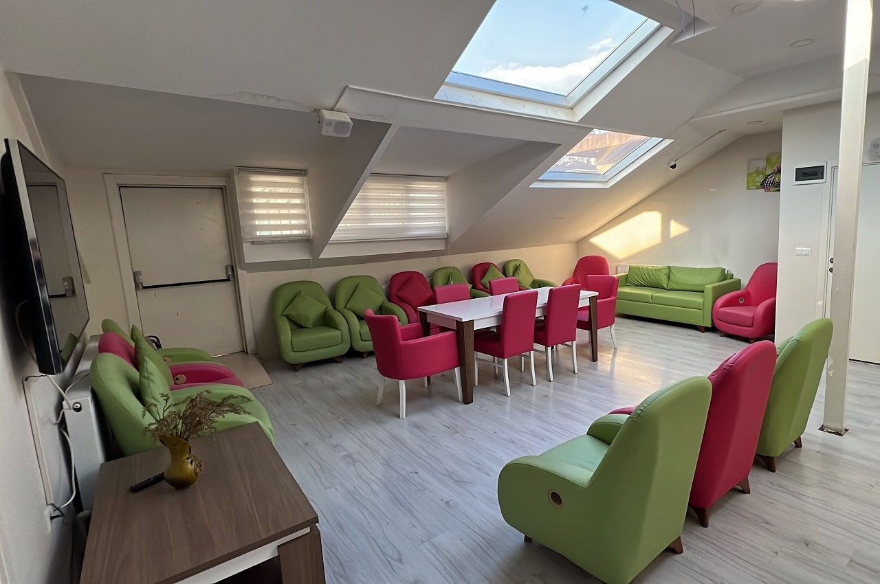 Huzurevinde İleostomi Yaşlı Bakımı